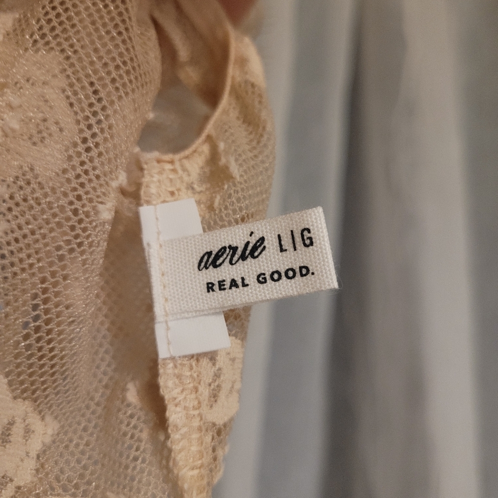 adorable aerie nude/peach lace top